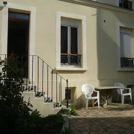 בית הארחה Loft Fraternite 4*