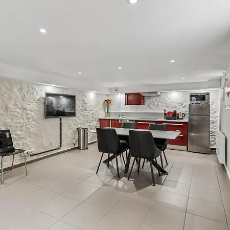 Loft Fraternite בית הארחה 4*